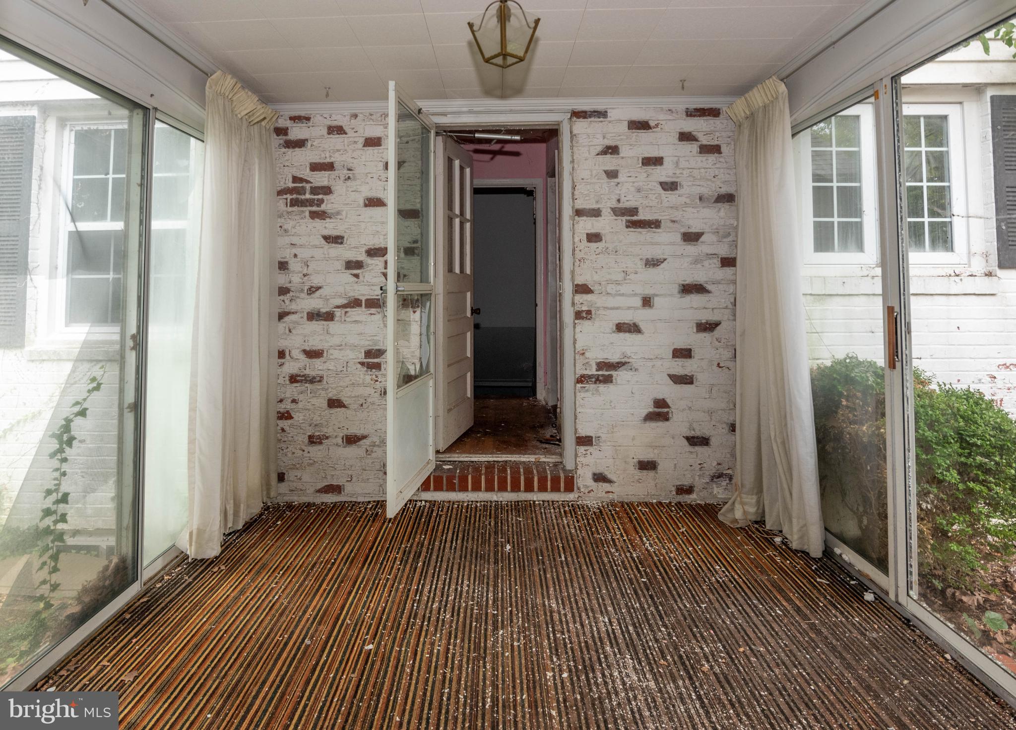 612 Coventry ROAD