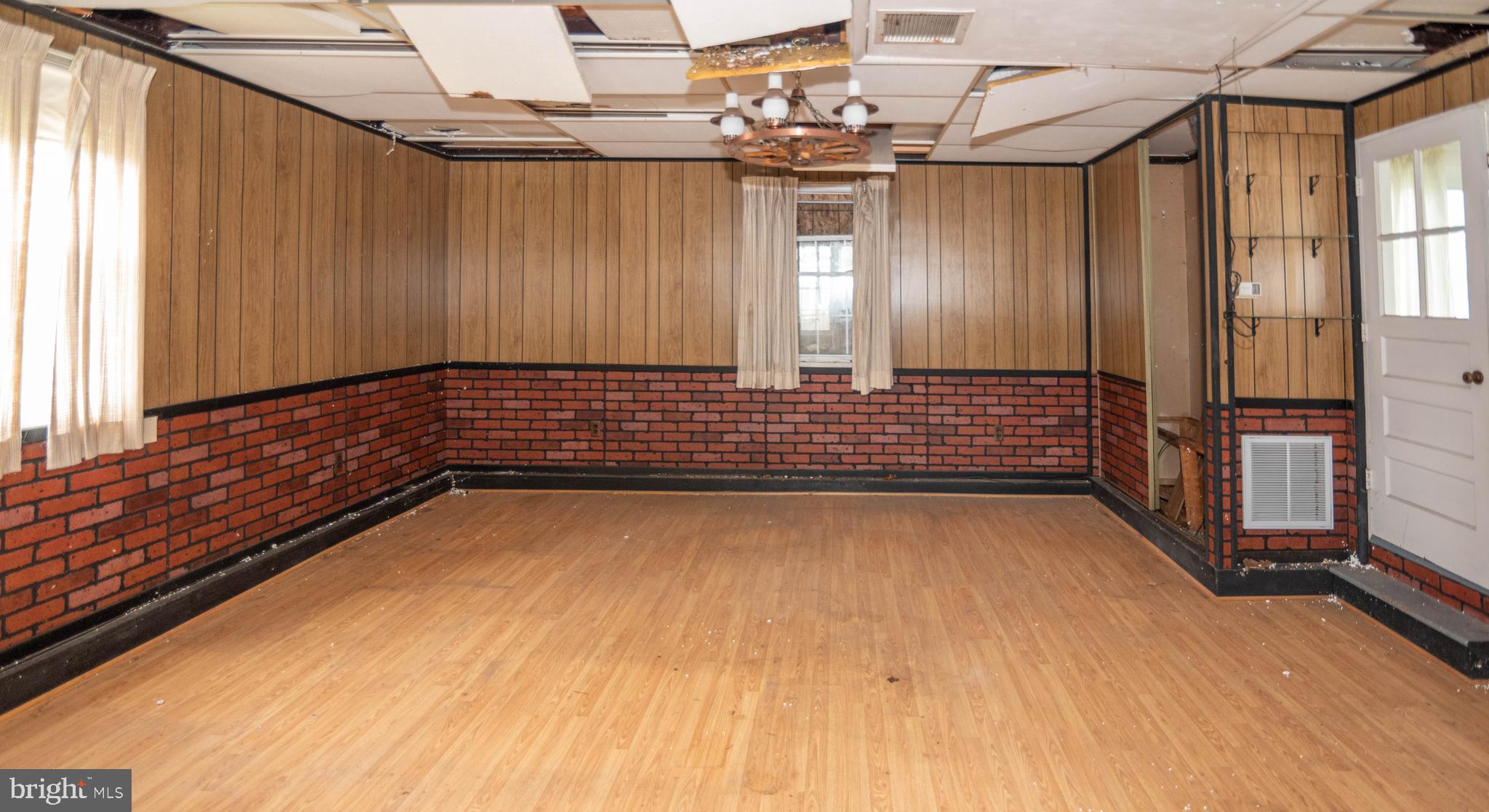 612 Coventry ROAD