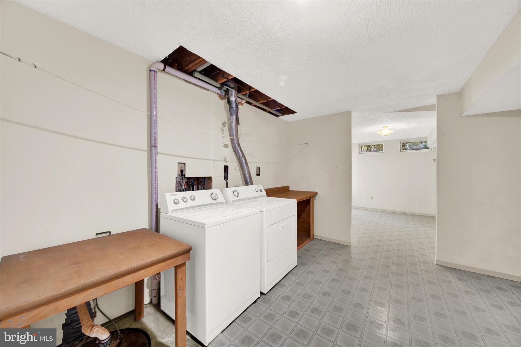14 White Willow COURT