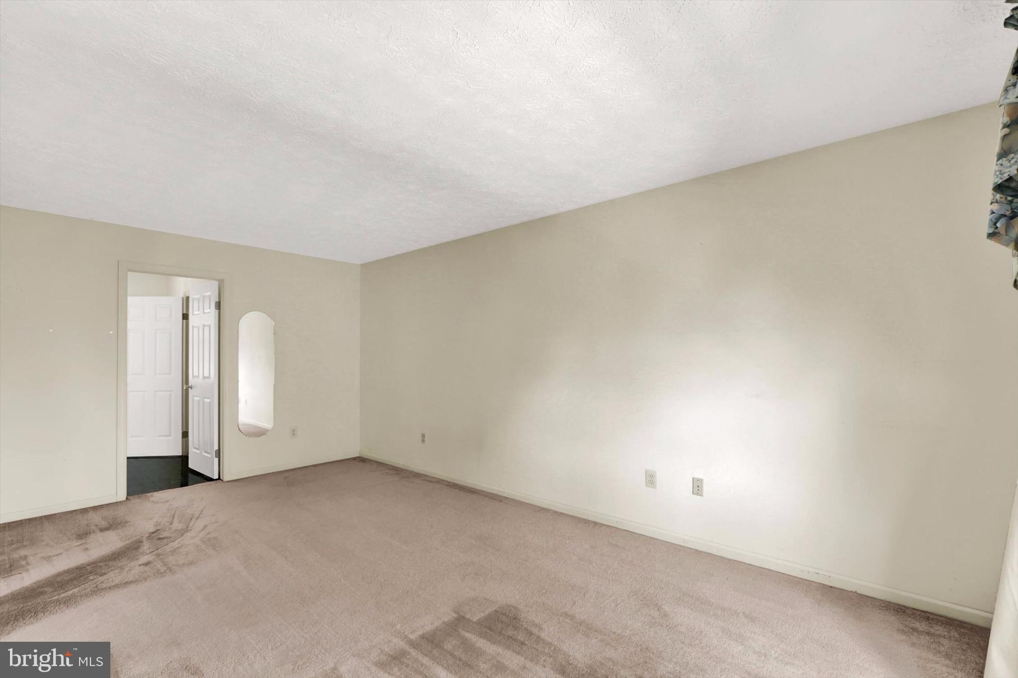 14 White Willow COURT