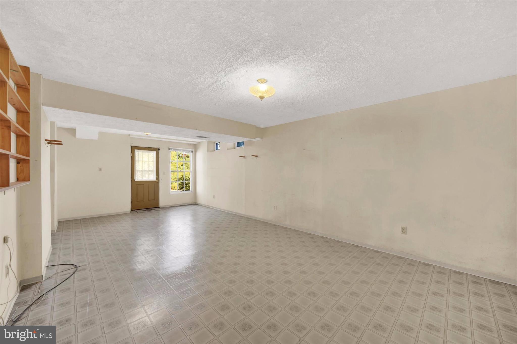 14 White Willow COURT