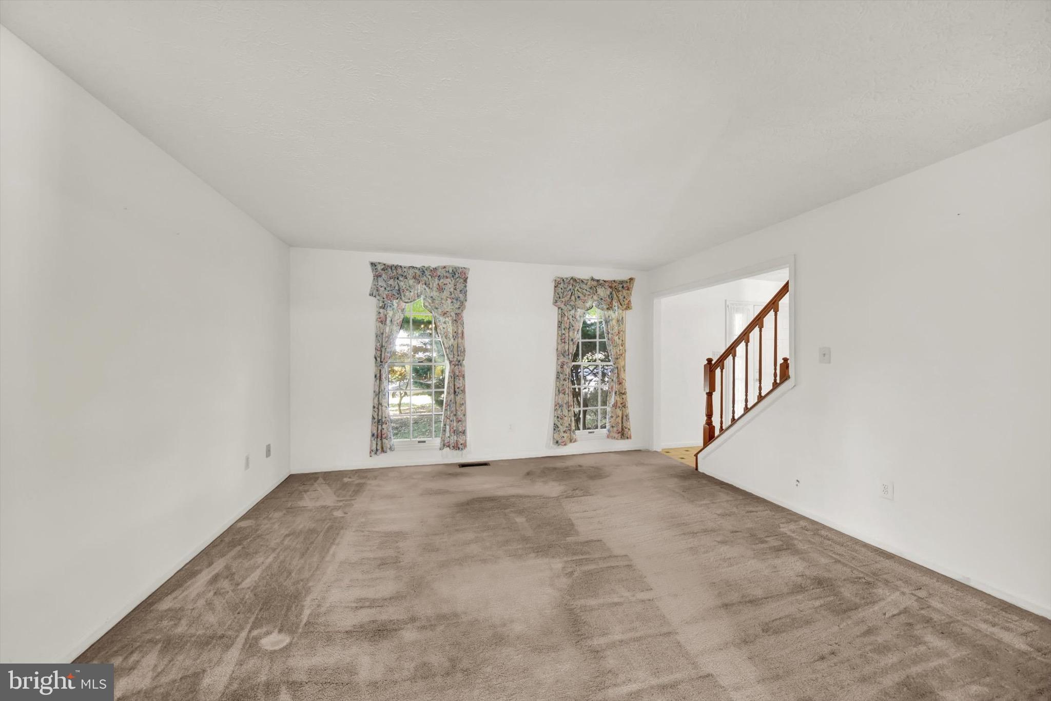 14 White Willow COURT