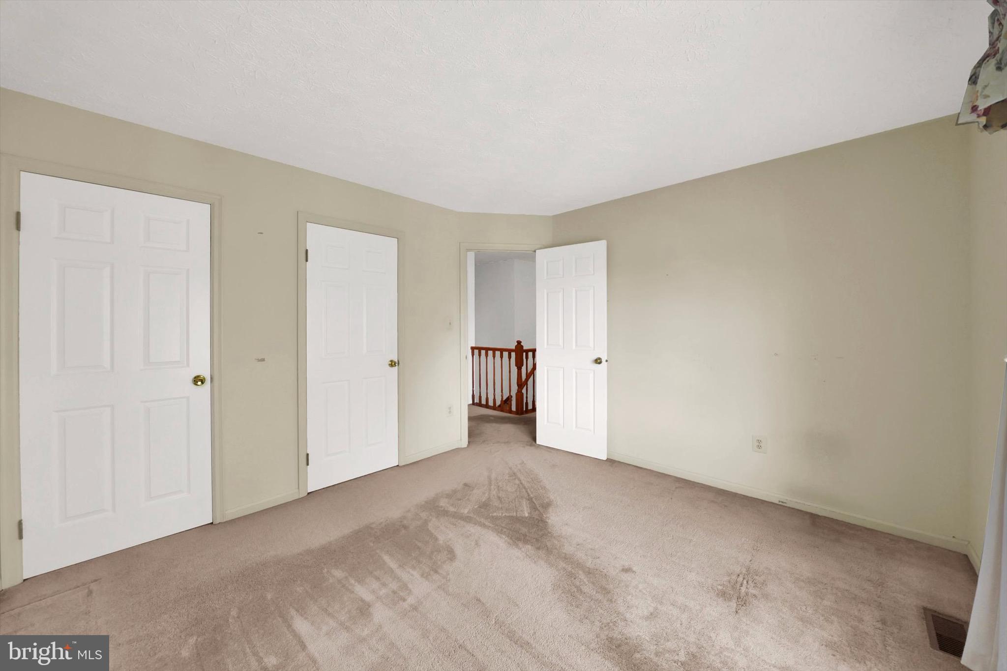 14 White Willow COURT