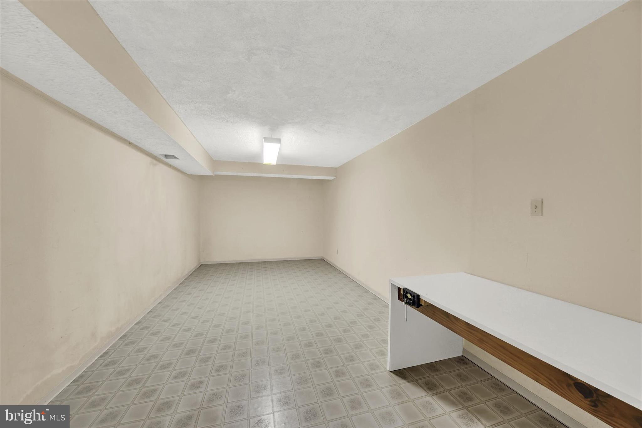 14 White Willow COURT