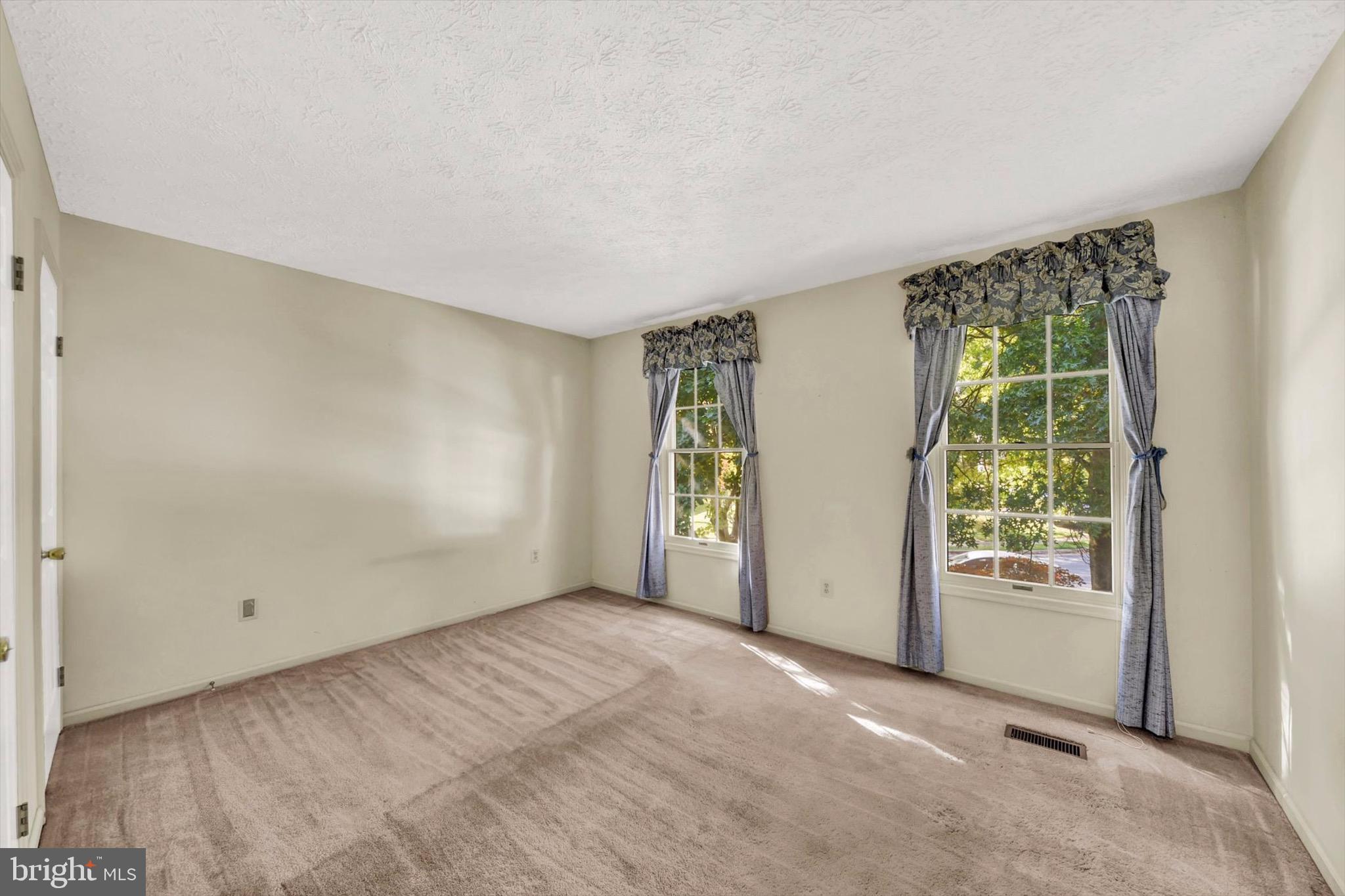 14 White Willow COURT