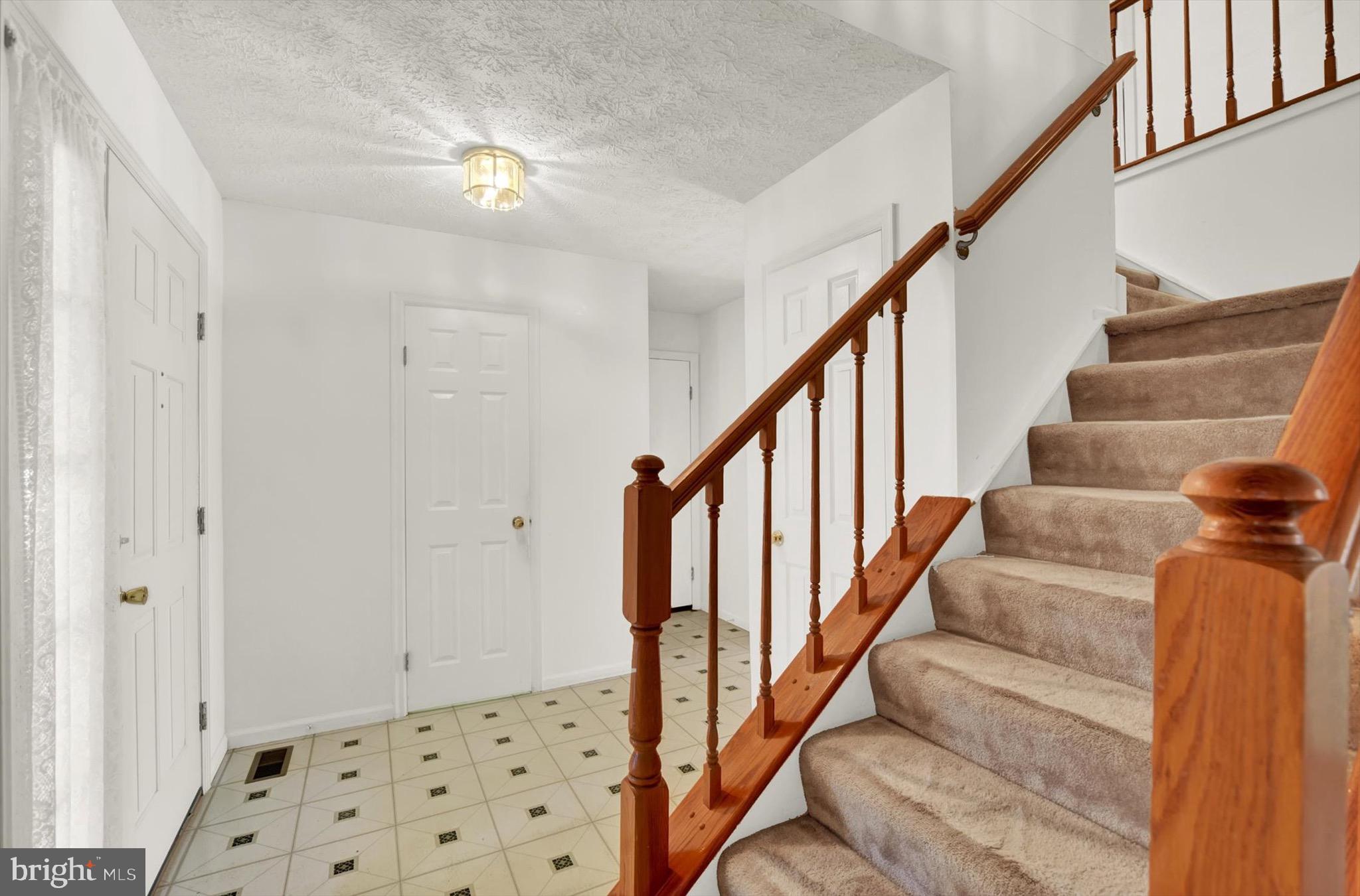 14 White Willow COURT