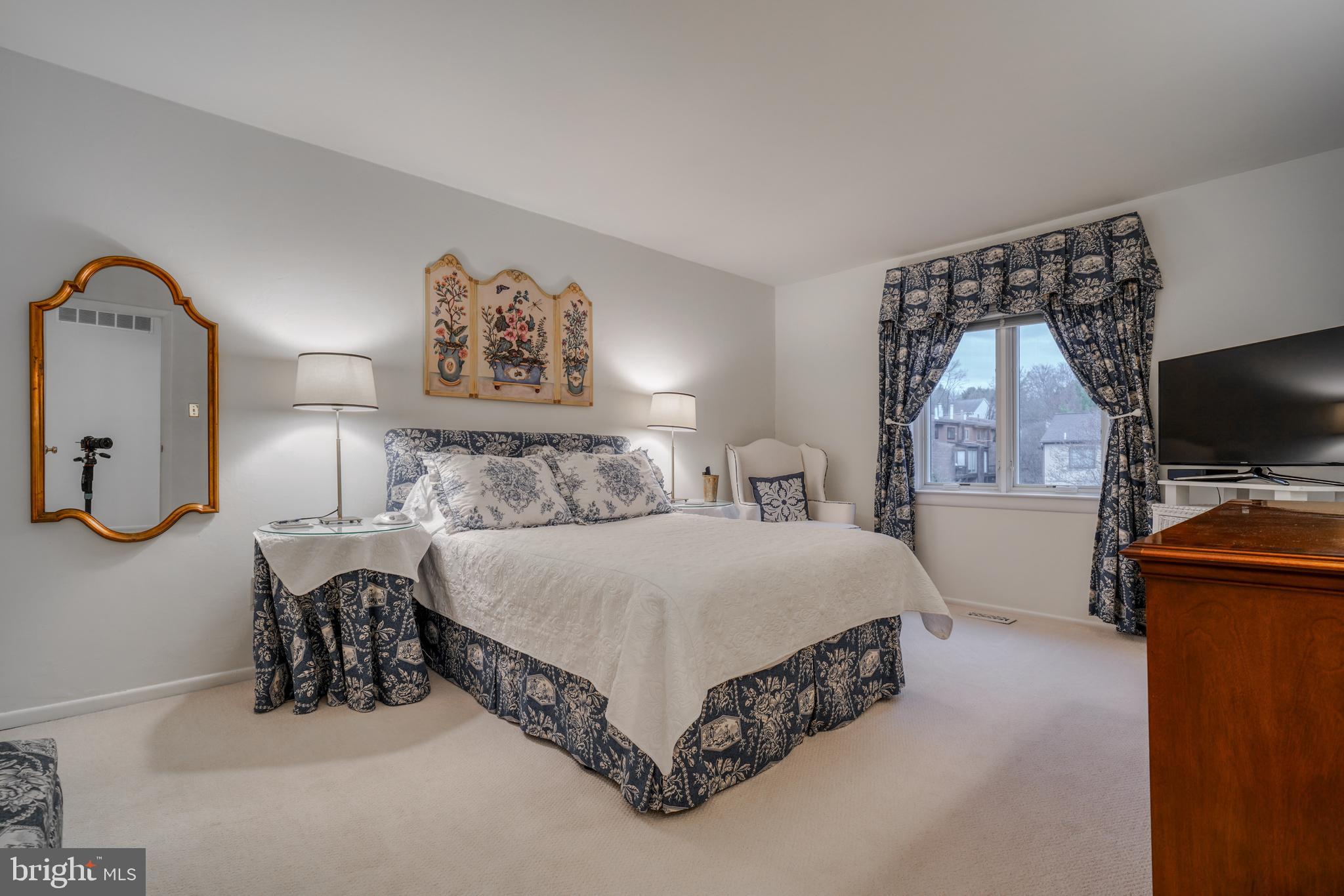 16 Lacosta Ct