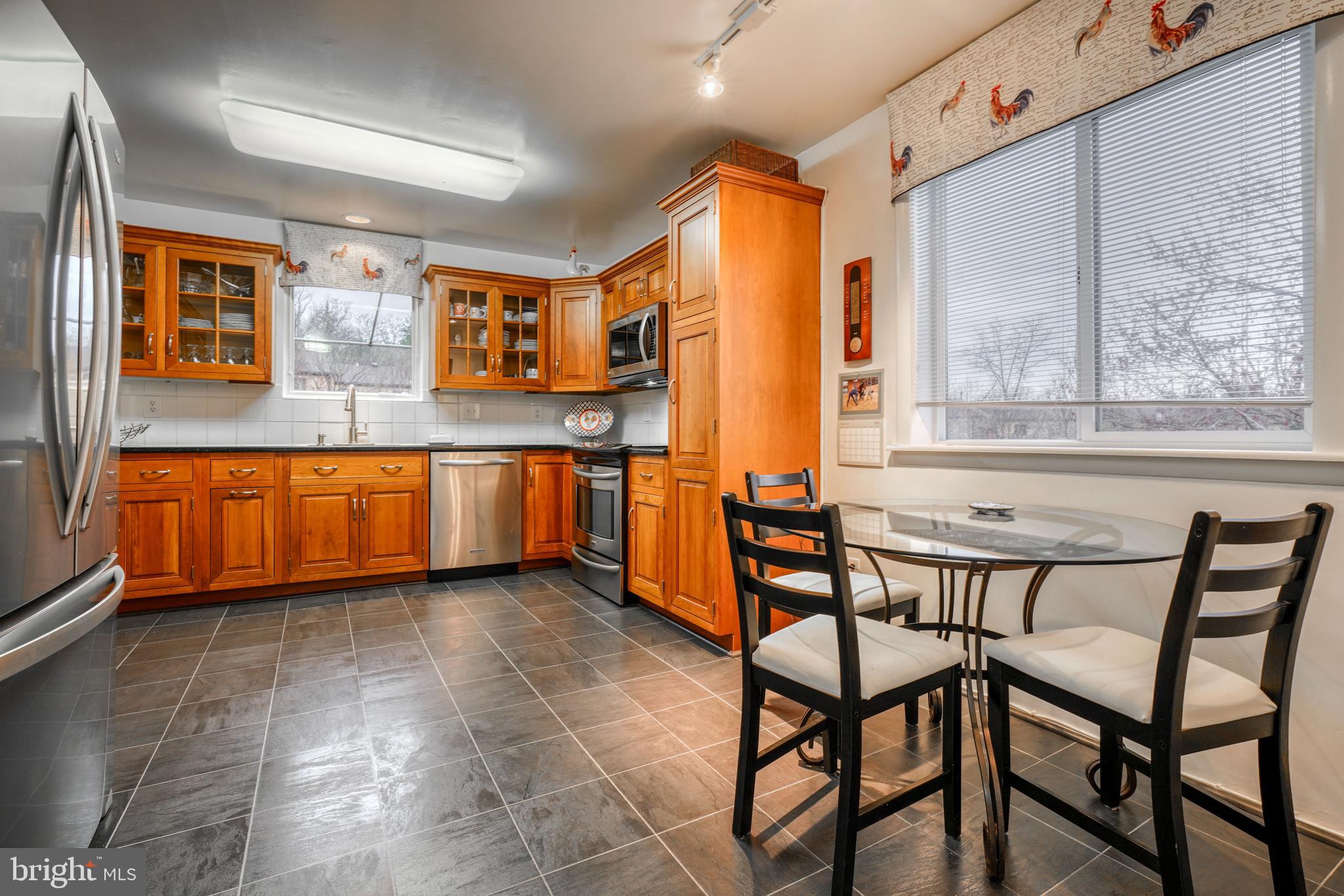 16 Lacosta Ct