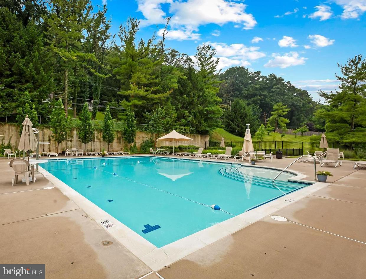 16 Lacosta Ct