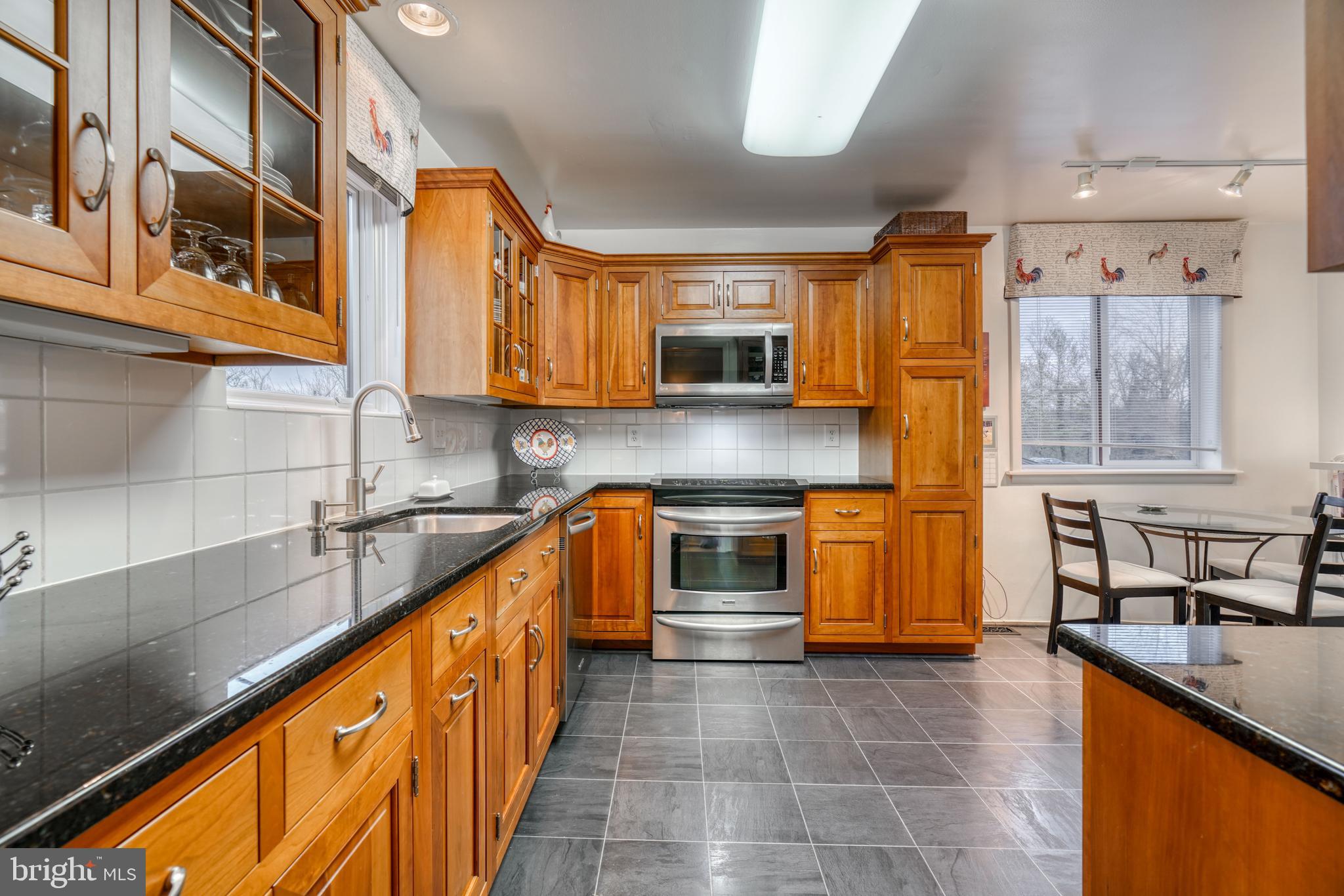 16 Lacosta Ct