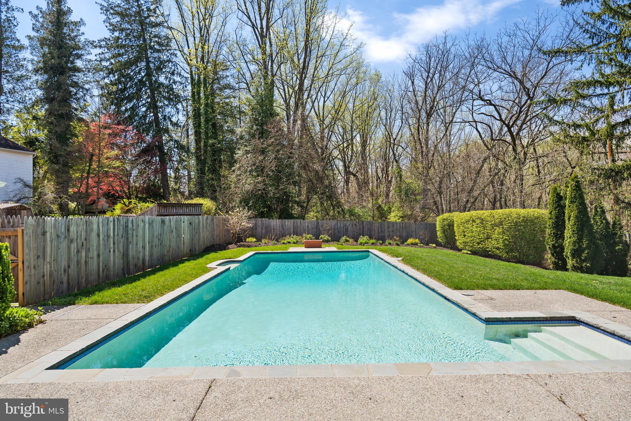 7505 Lhirondelle Club Rd