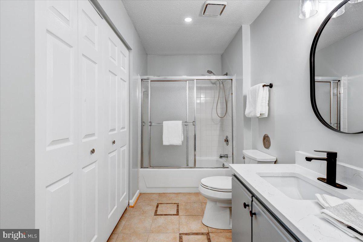 2 Ashlar Hill Ct #2