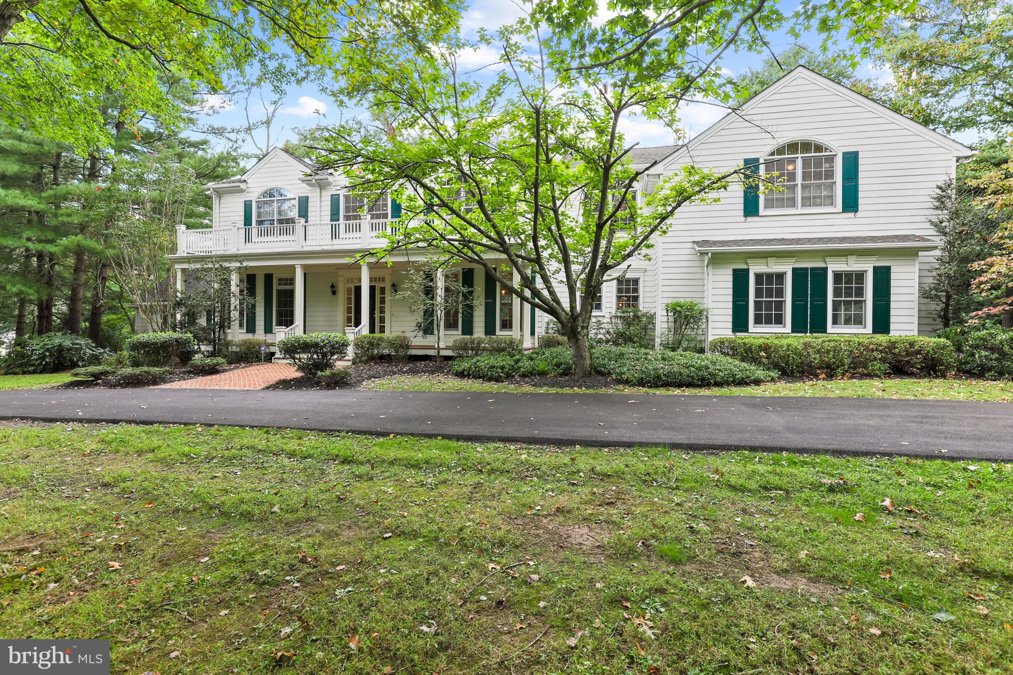 2218 Caves Rd