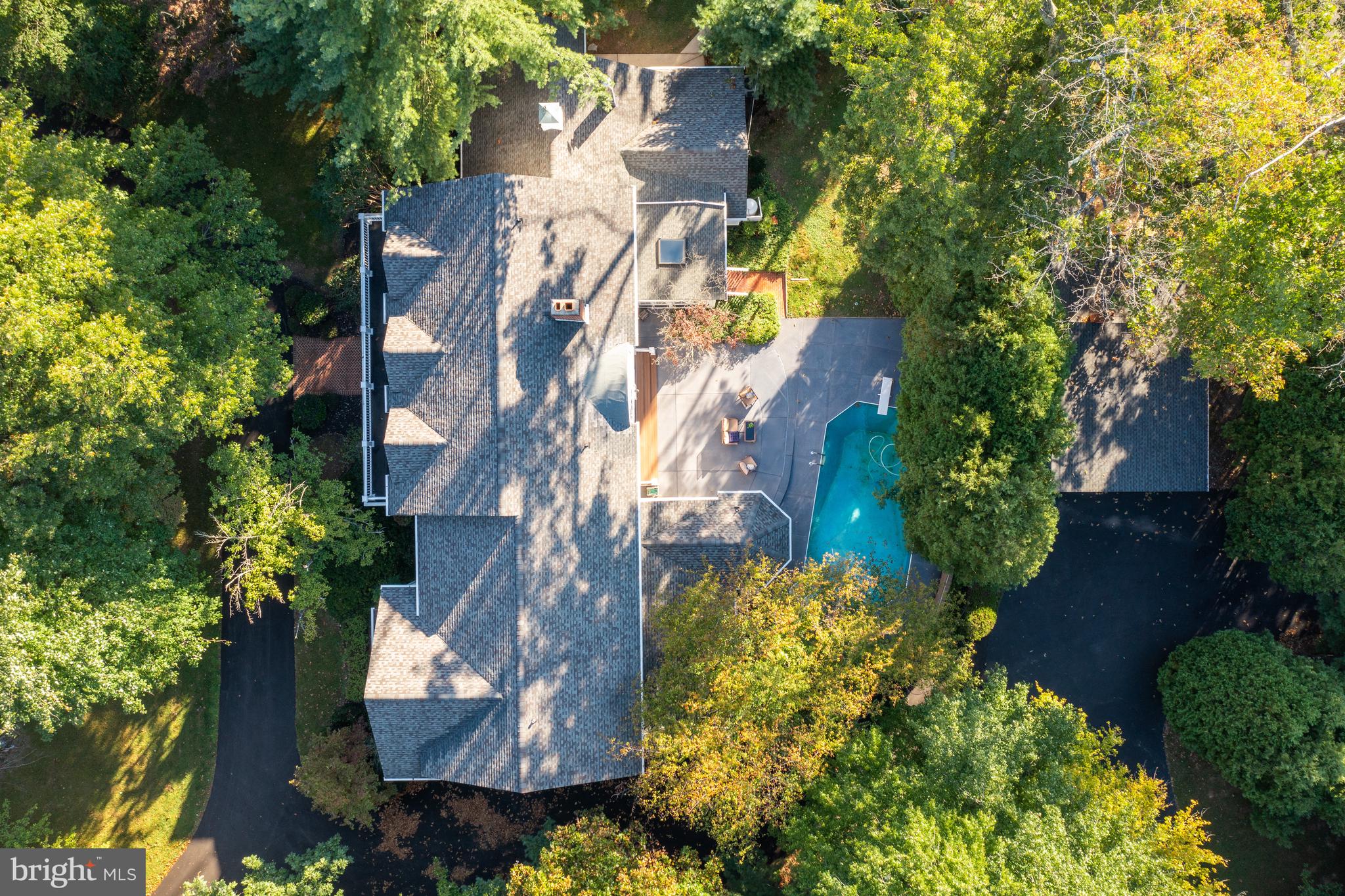 2218 Caves Rd