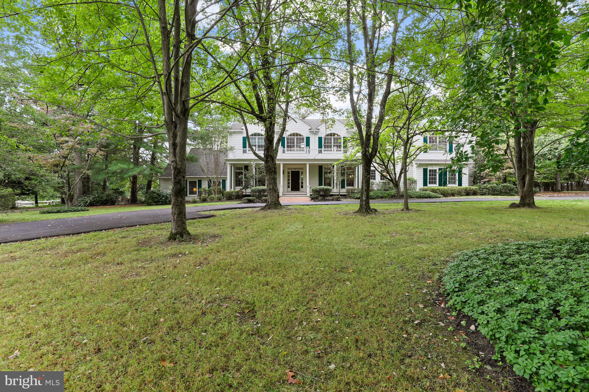 2218 Caves Rd