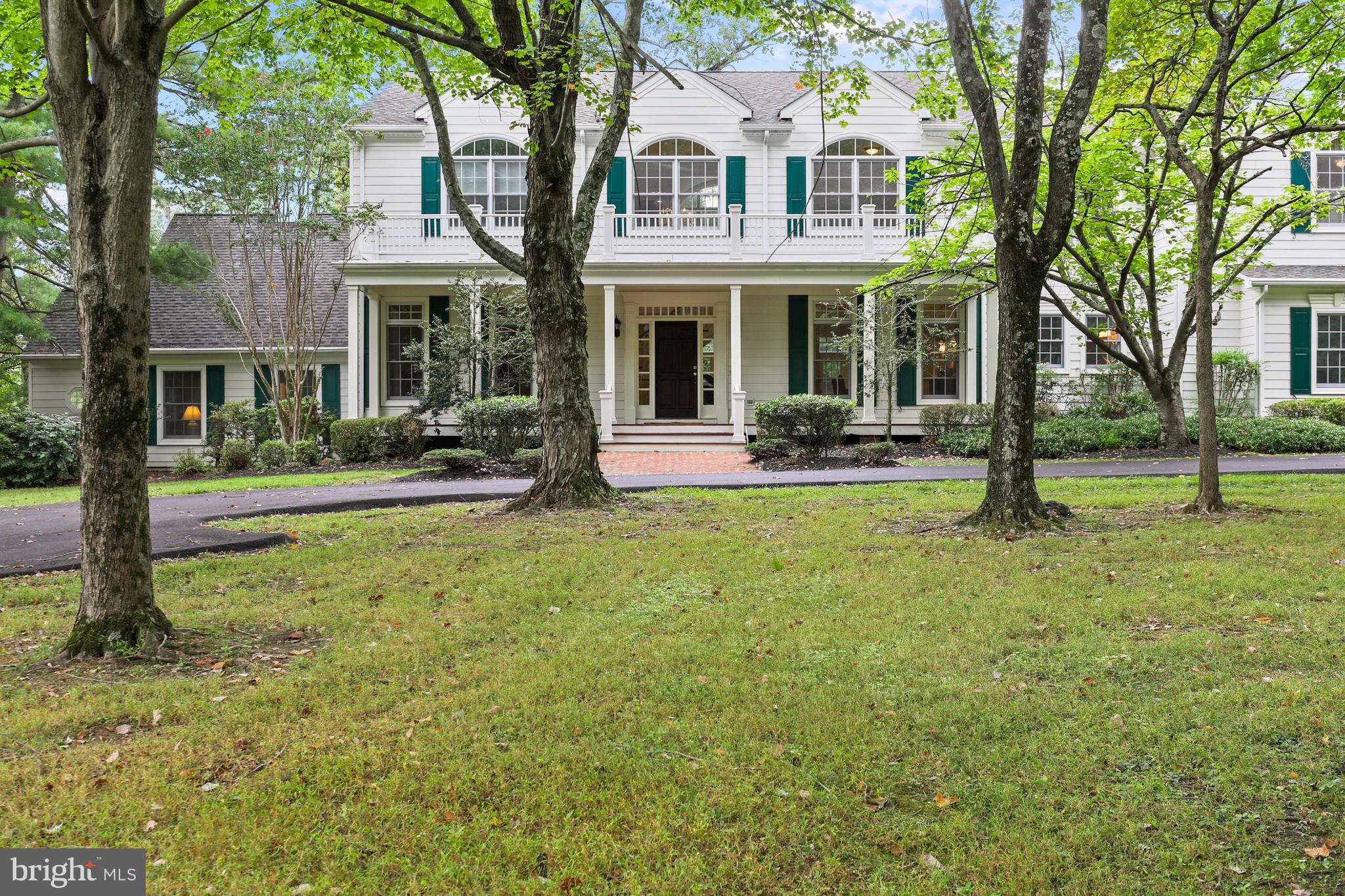 2218 Caves Rd