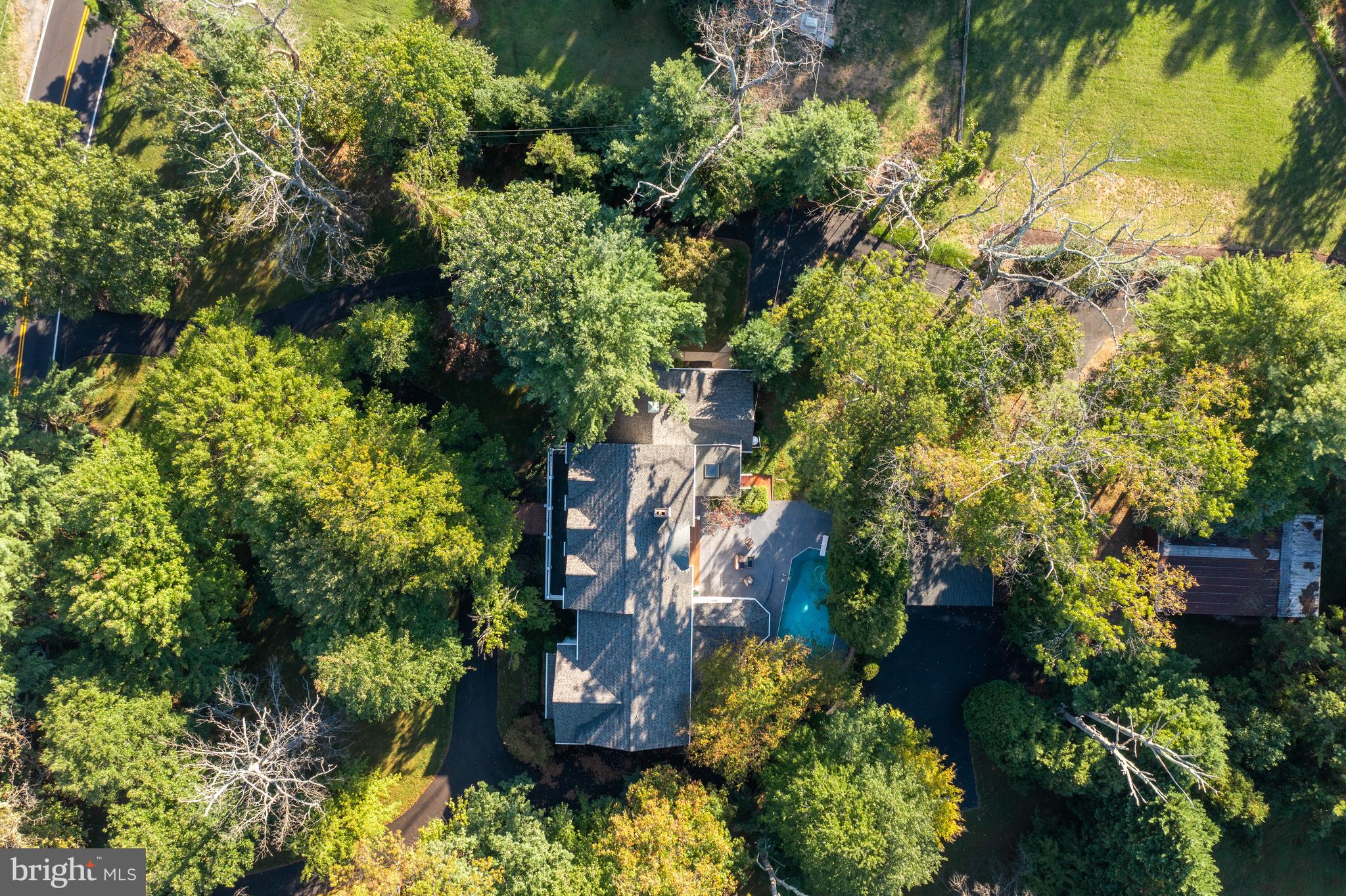 2218 Caves Rd