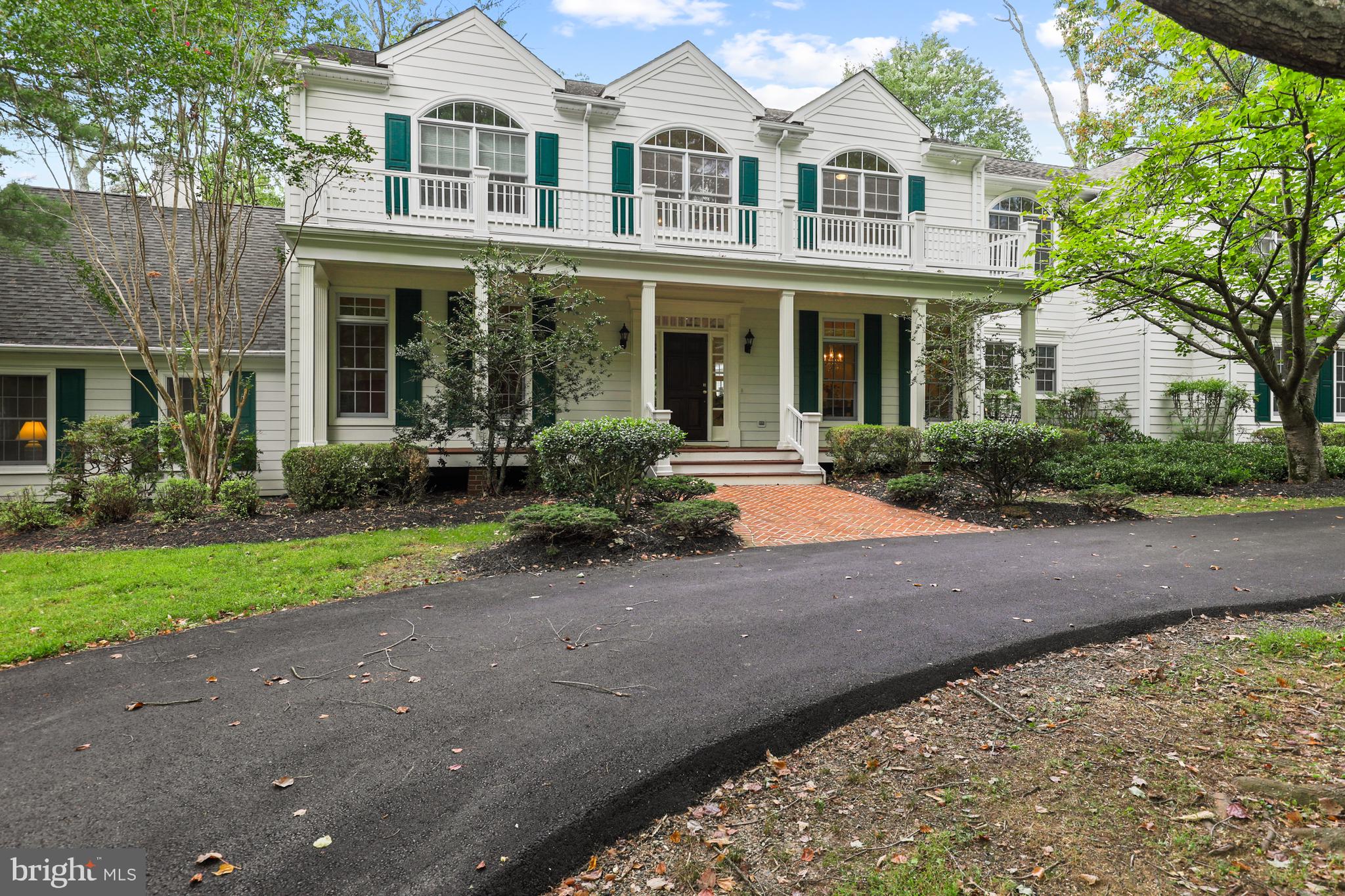 2218 Caves Rd
