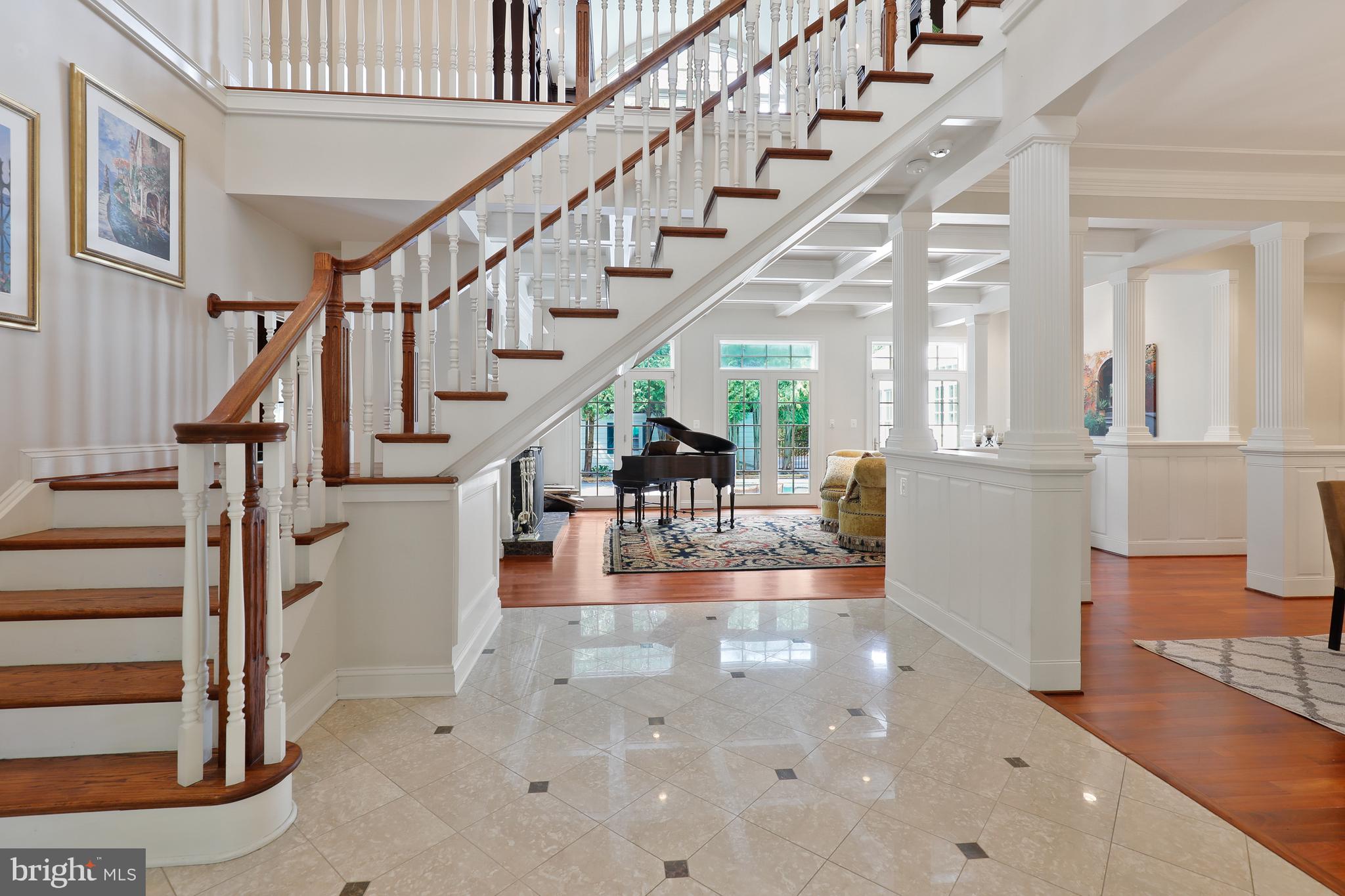 2218 Caves Rd