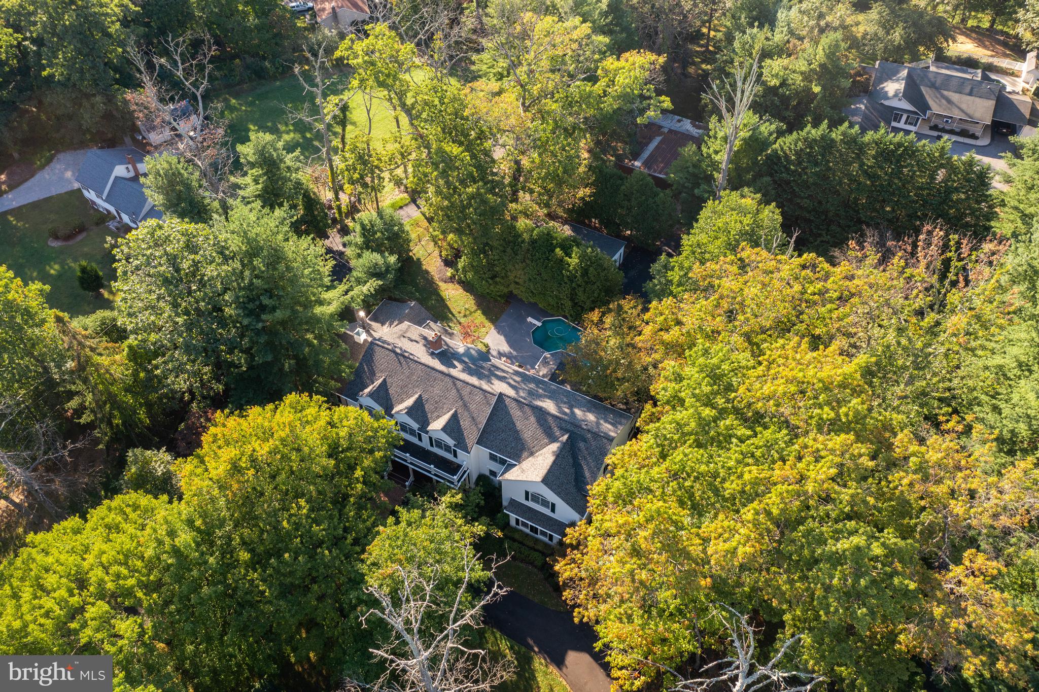 2218 Caves Rd