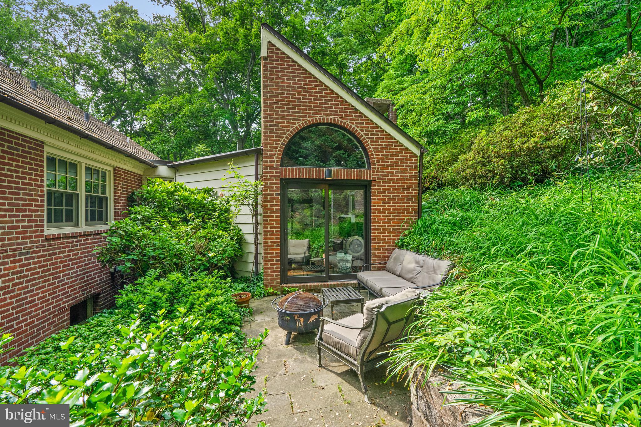 1104 Malvern Ave