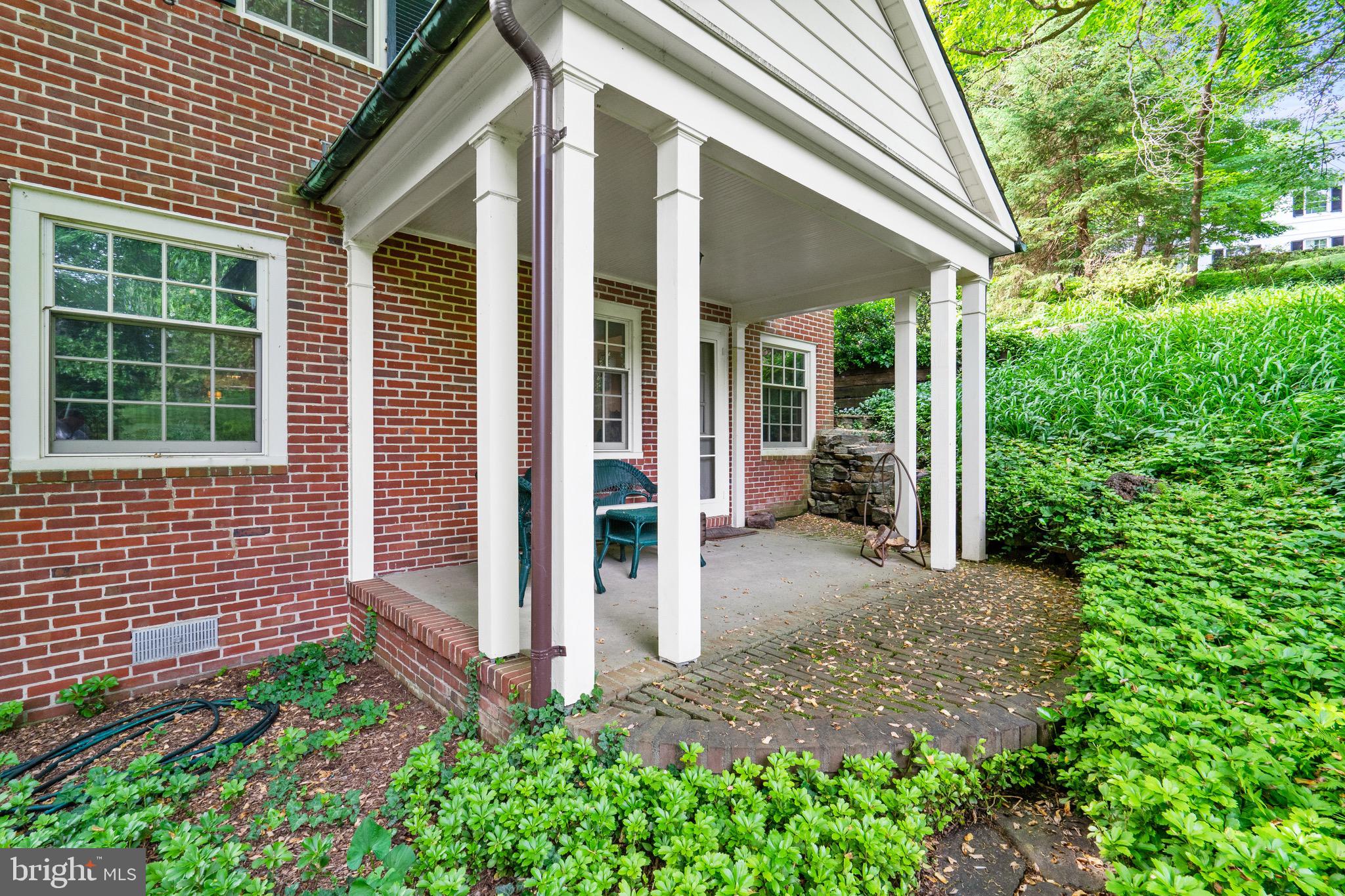 1104 Malvern Ave