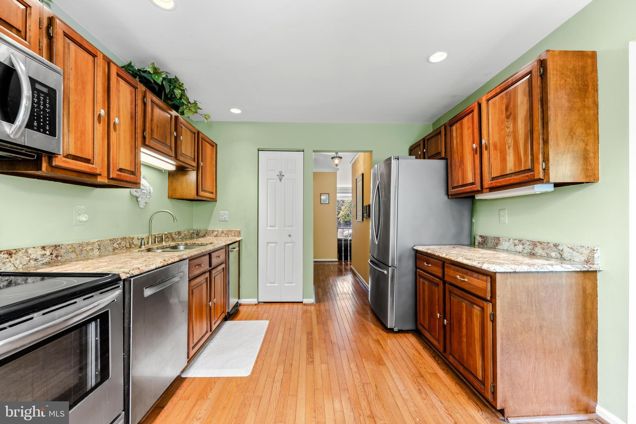 10 Silversage Ct