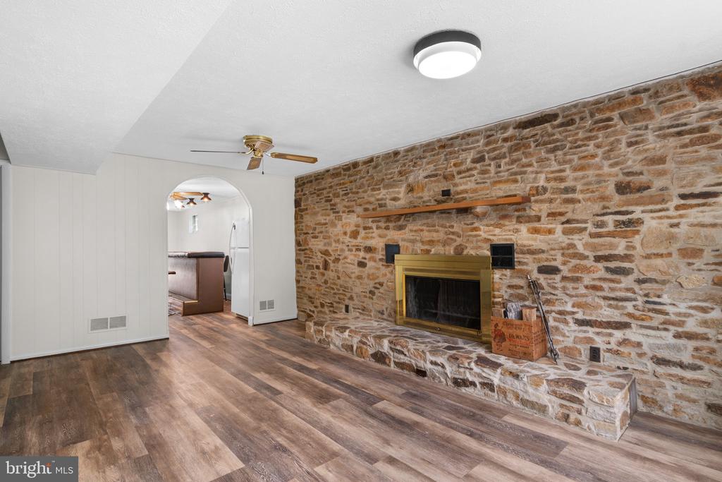1023 Cummings Ave