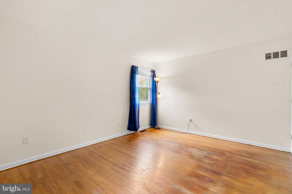 1023 Cummings Ave