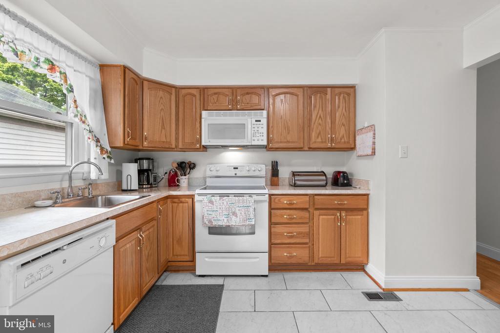1023 Cummings Ave