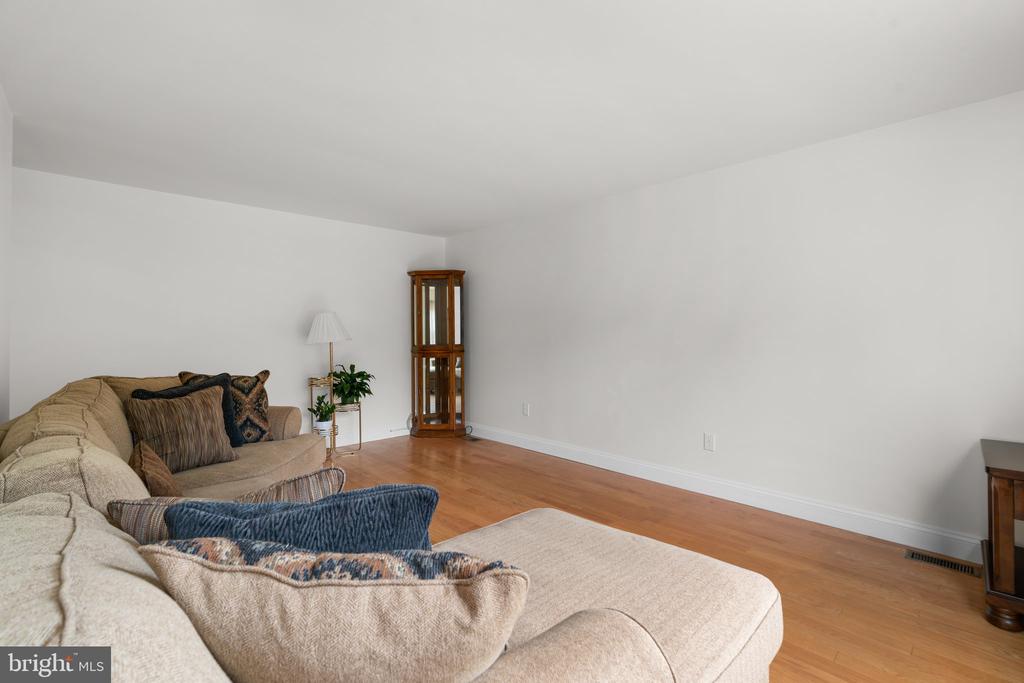 1023 Cummings Ave
