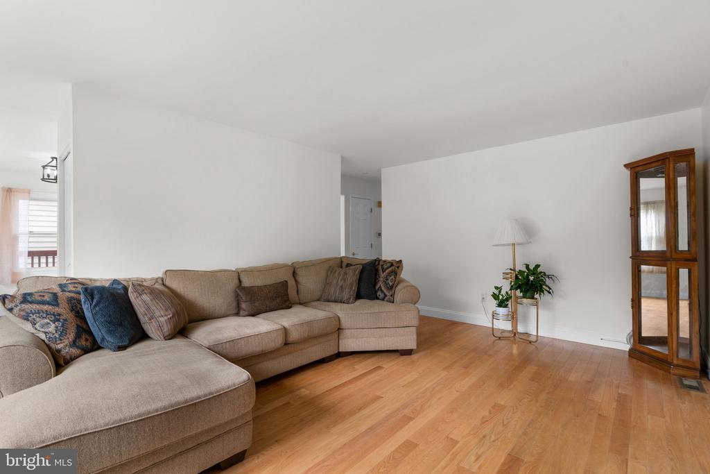 1023 Cummings Ave