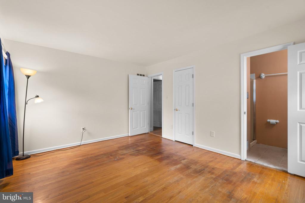 1023 Cummings Ave