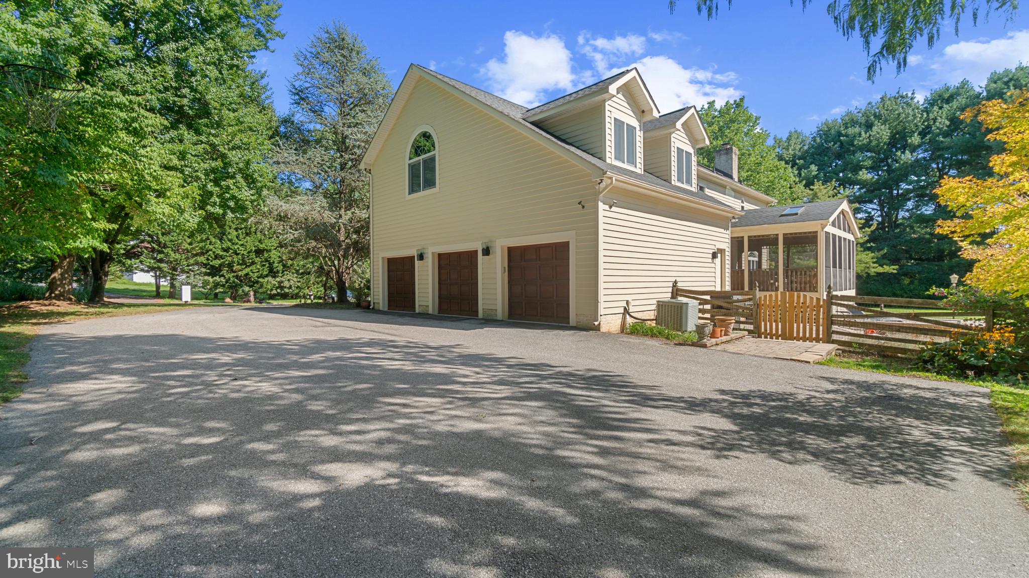 12502 Fellowship Ct