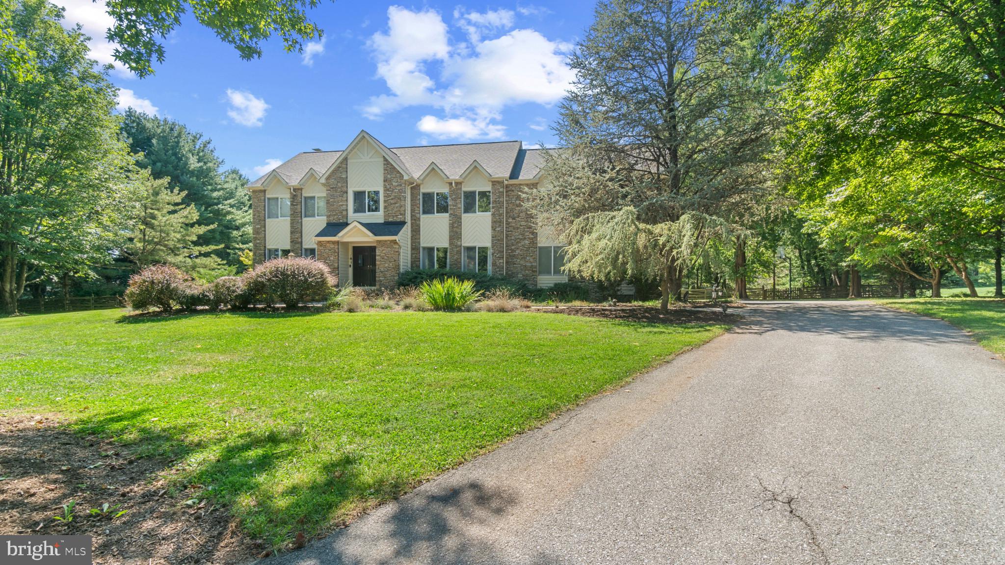 12502 Fellowship Ct