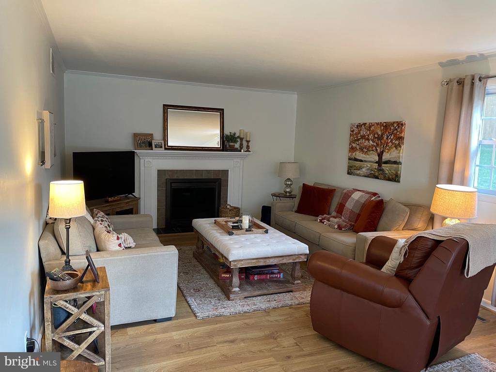 203 Abbeyhill Ct