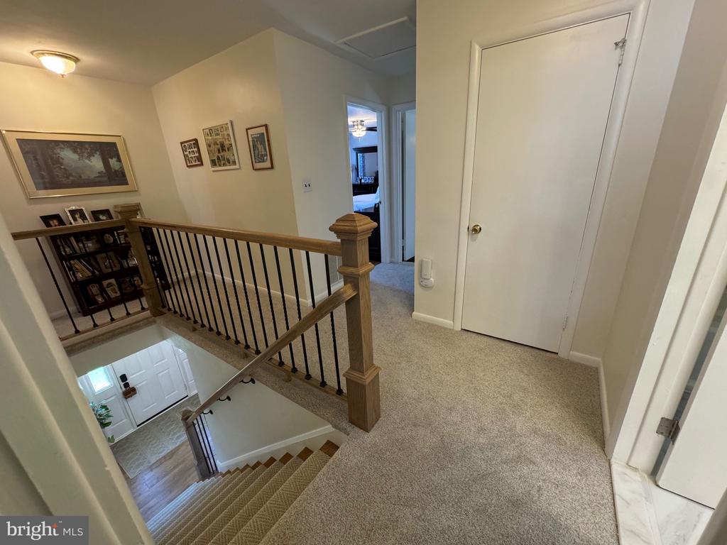 203 Abbeyhill Ct