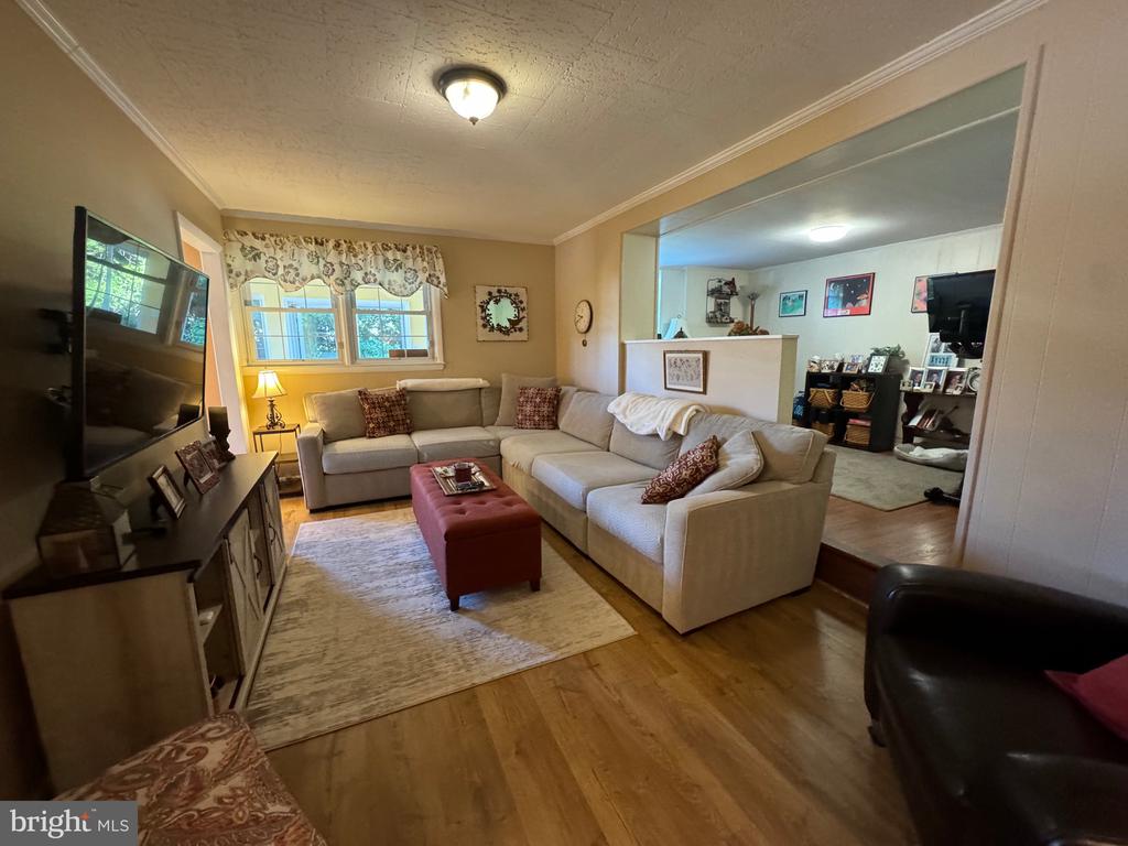 203 Abbeyhill Ct