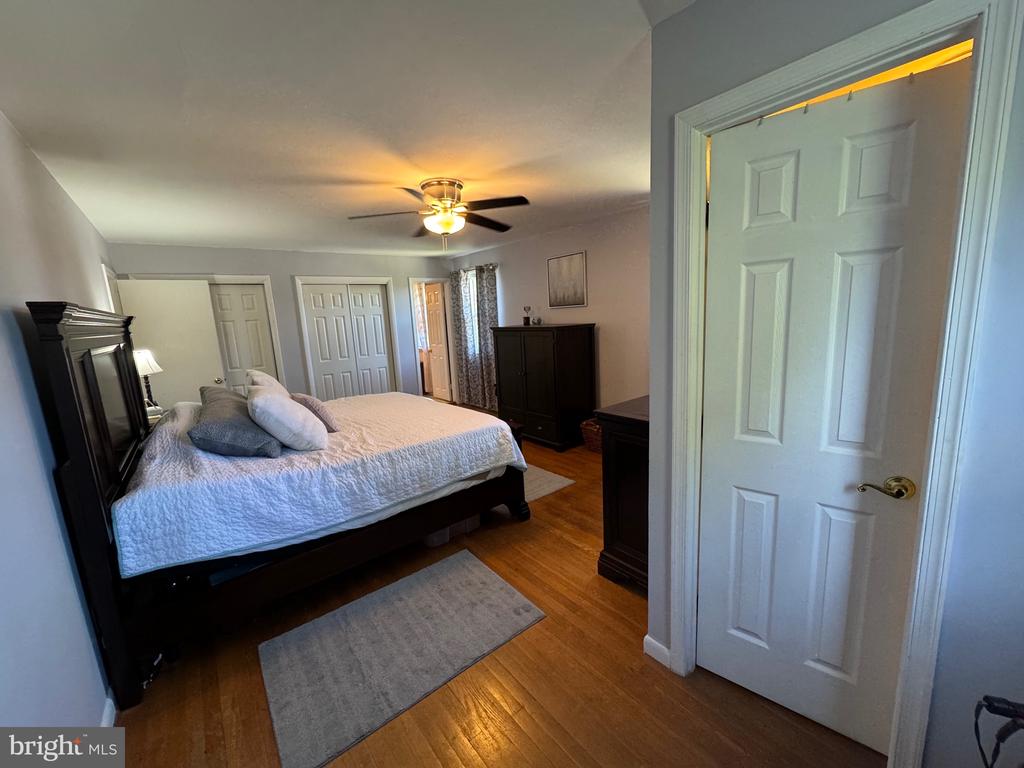 203 Abbeyhill Ct