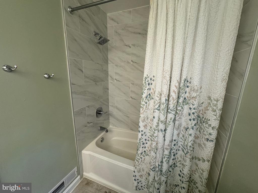 203 Abbeyhill Ct