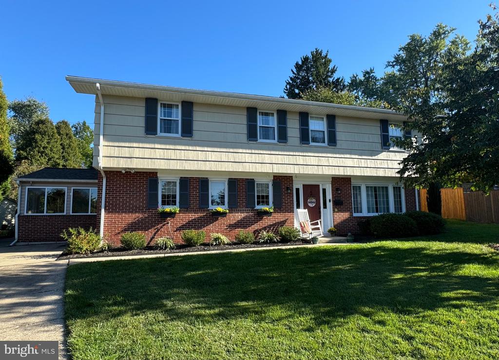 203 Abbeyhill Ct