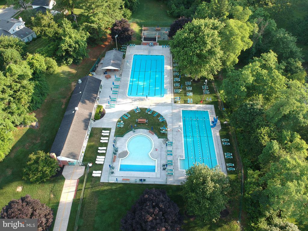 203 Abbeyhill Ct