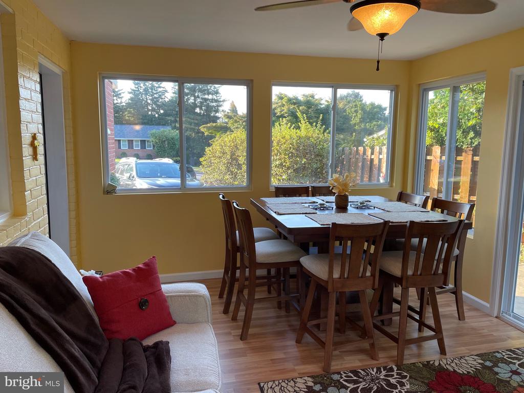 203 Abbeyhill Ct
