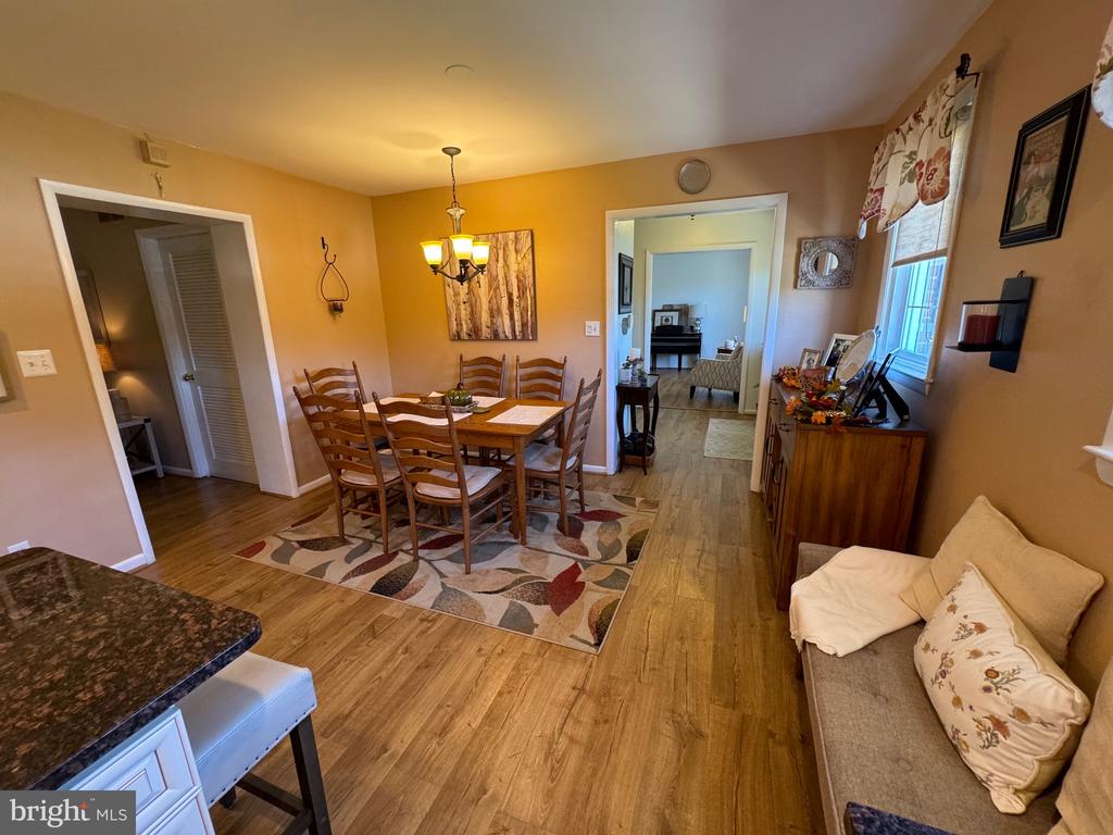 203 Abbeyhill Ct