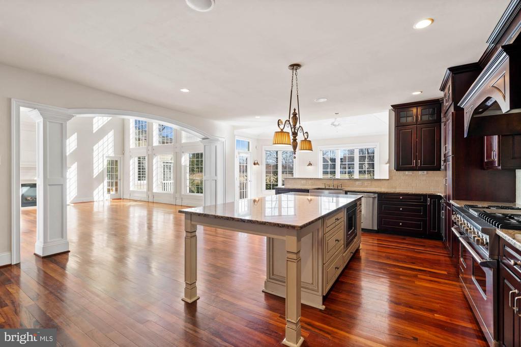 12210 Worthington