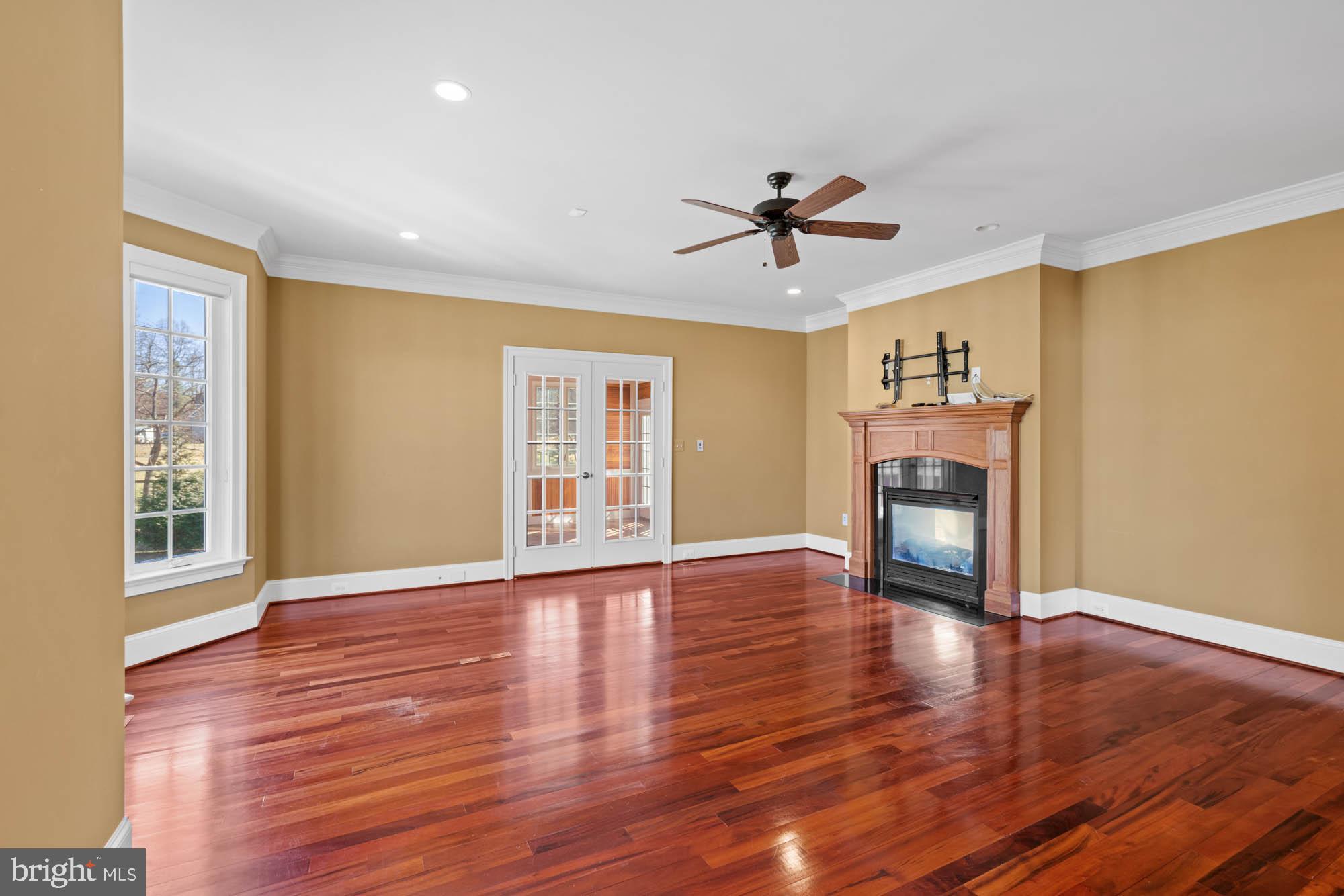 12210 Worthington