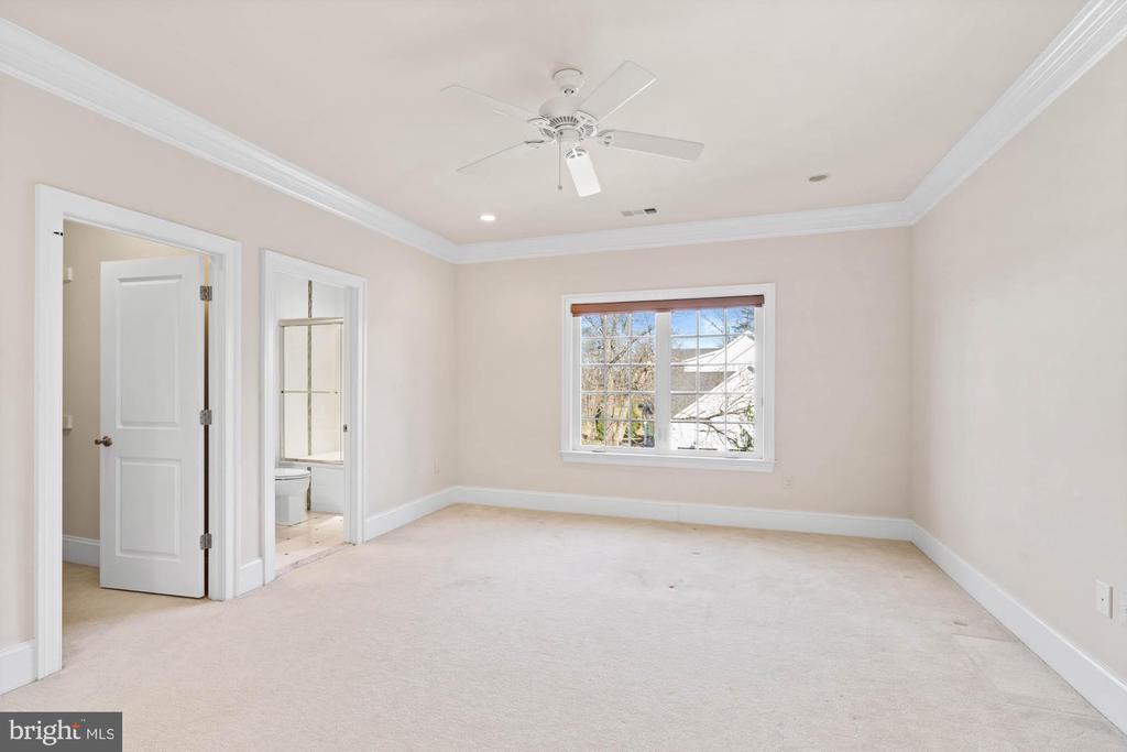 12210 Worthington