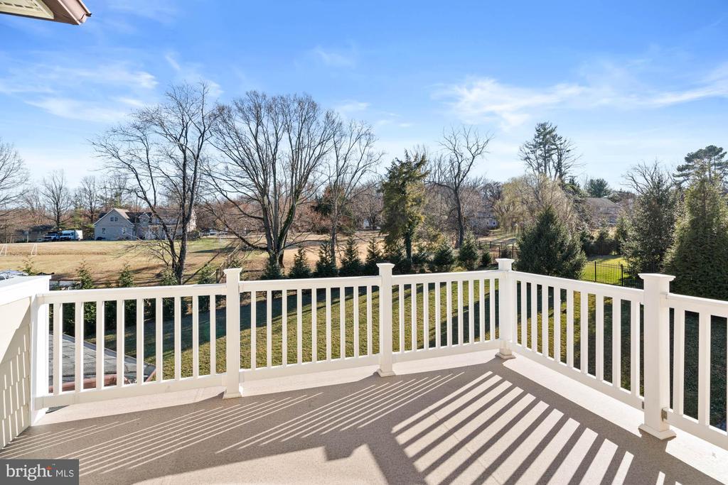 12210 Worthington