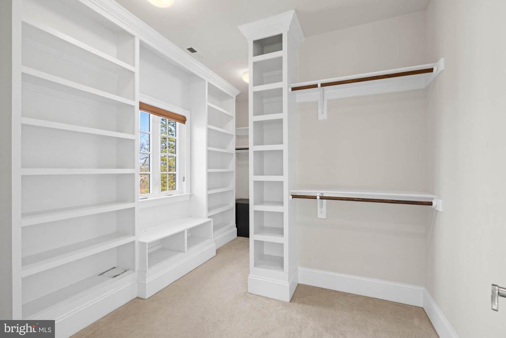 12210 Worthington