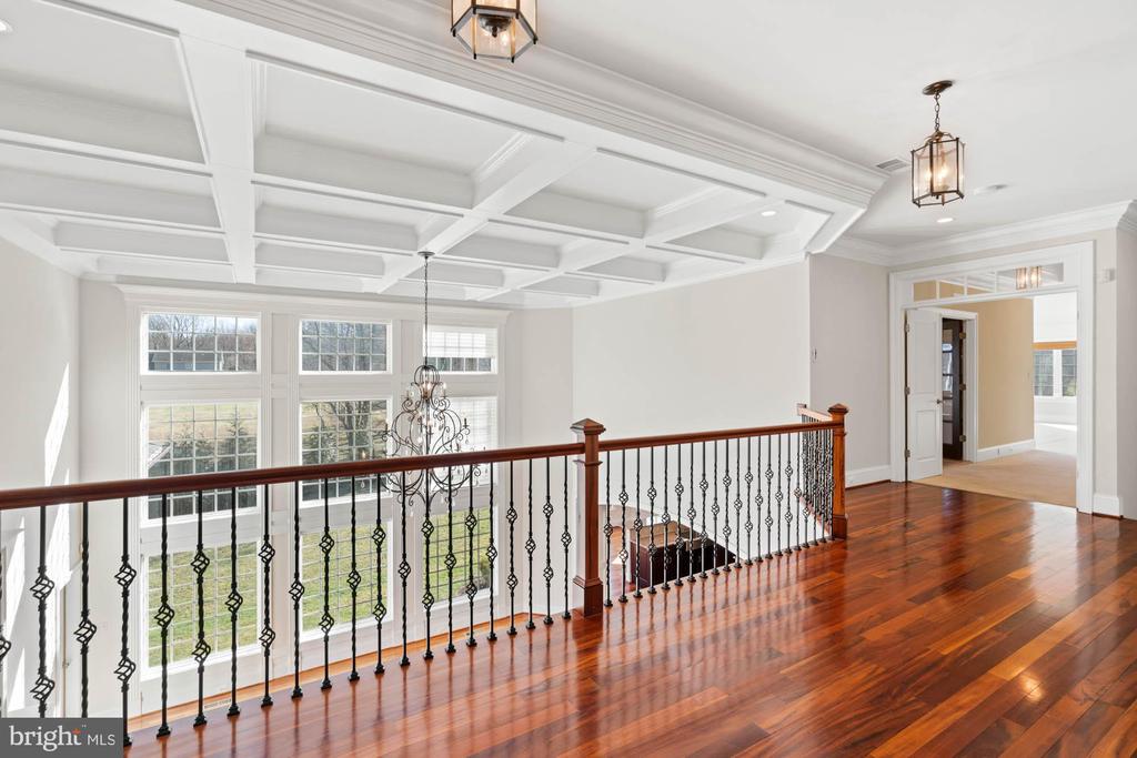 12210 Worthington